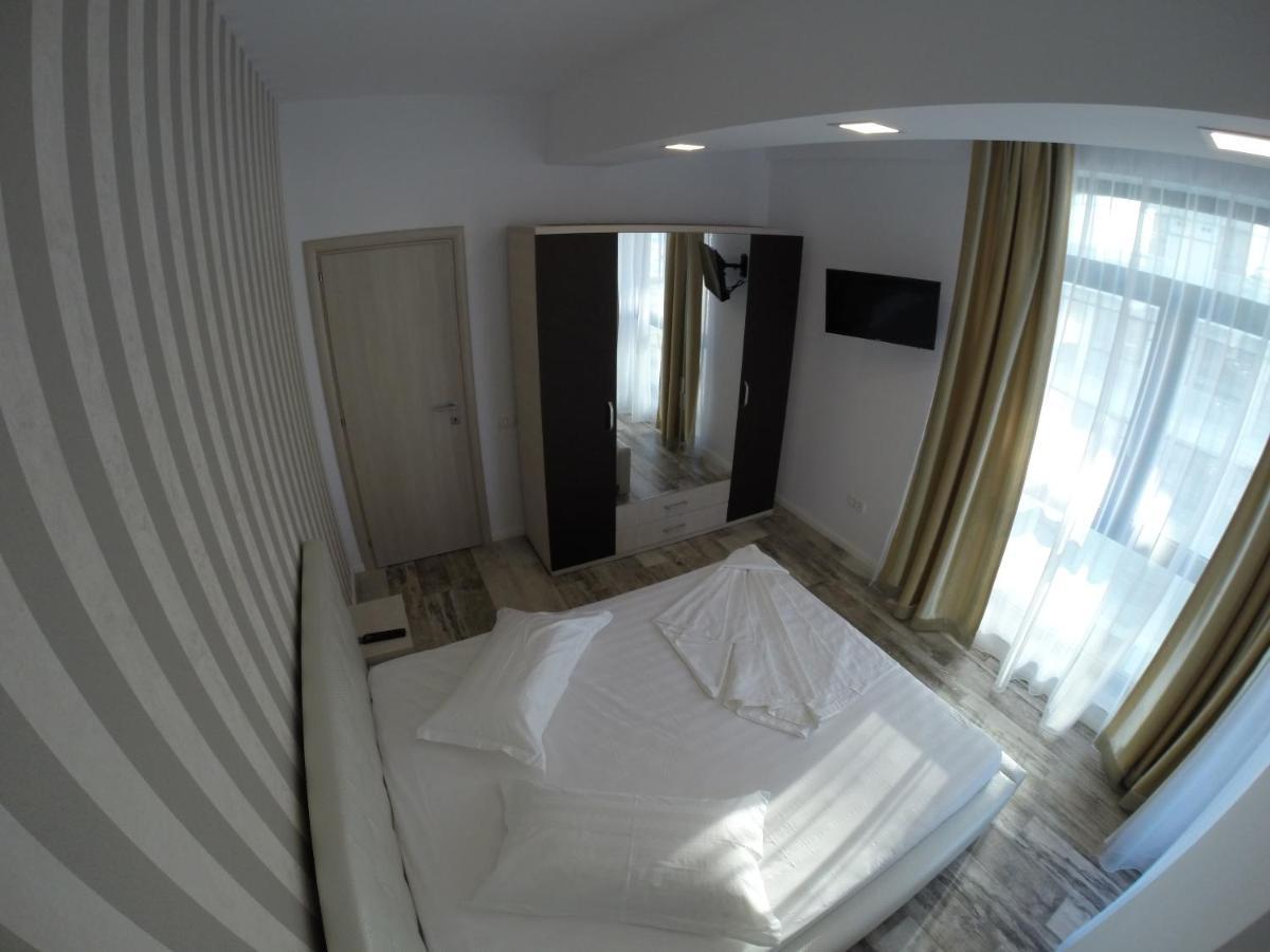 911 Cazare Mamaia Exteriör bild
